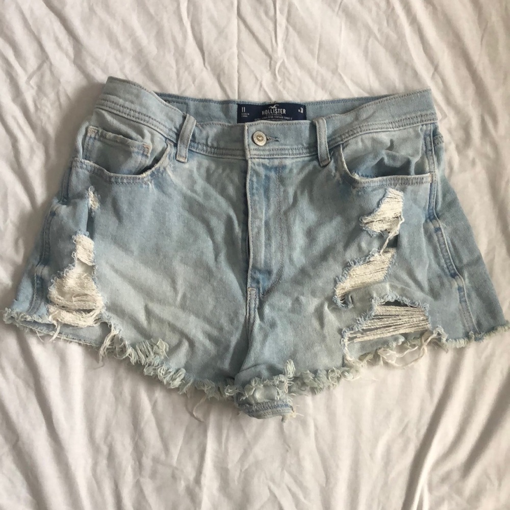Hollister Ultra-Rise Vintage Shorts